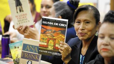 la-2454302-me-0222-immigrant-mother-book-club-3-a-20160304 (1)