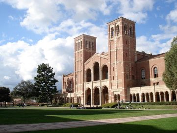 800px-Royce_Hall_post_rain.jpg