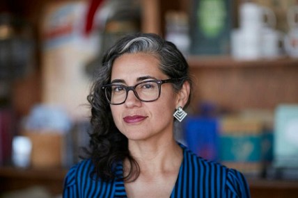 author-photo_06-vickie-headshot-2017